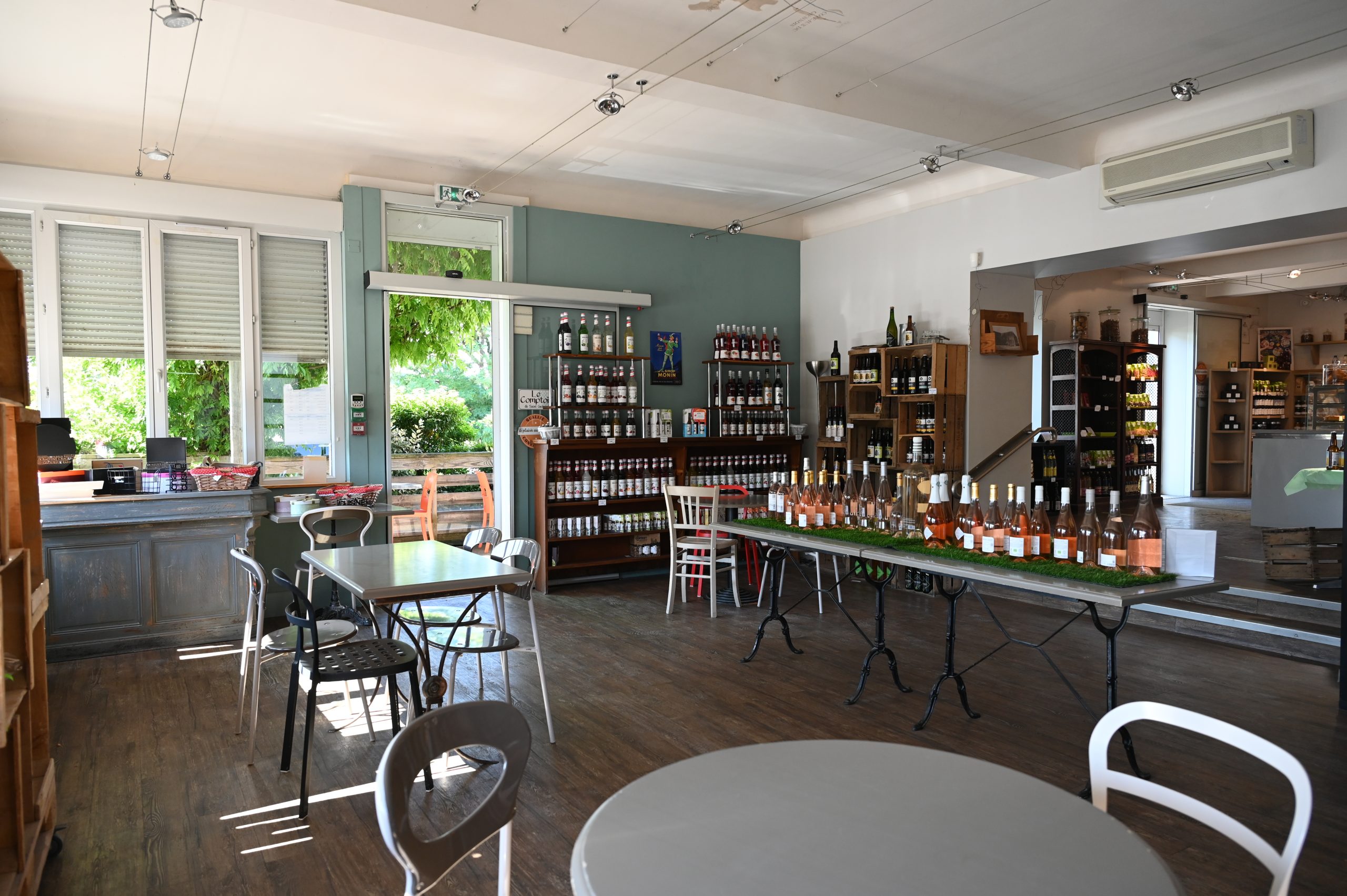 Lire la suite à propos de l’article Notre bistrot terroir : plus qu’un comptoir, un lieu de partage